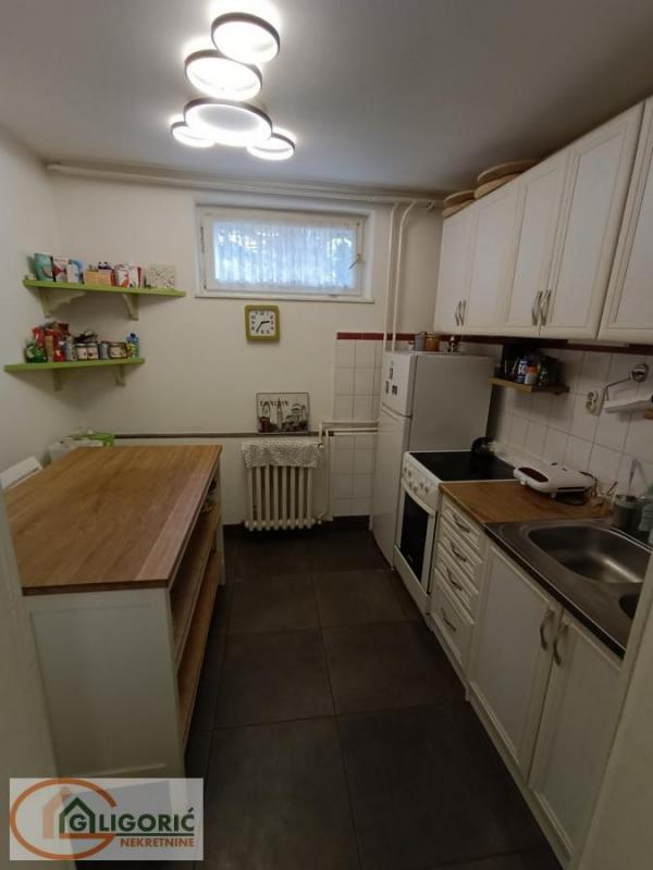 Stan na prodaju u Beogradu, Dedinje, 107m2, cena 342000 evra