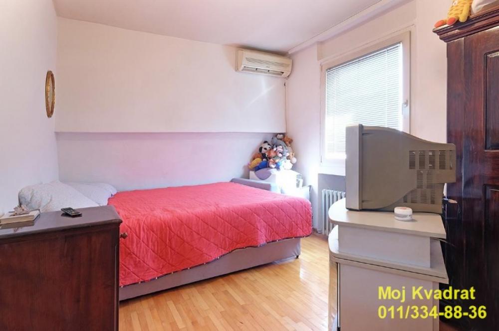 Stan na prodaju u Beogradu, Vukov spomenik, cetvorosoban, 95m2, cena 286000 evra