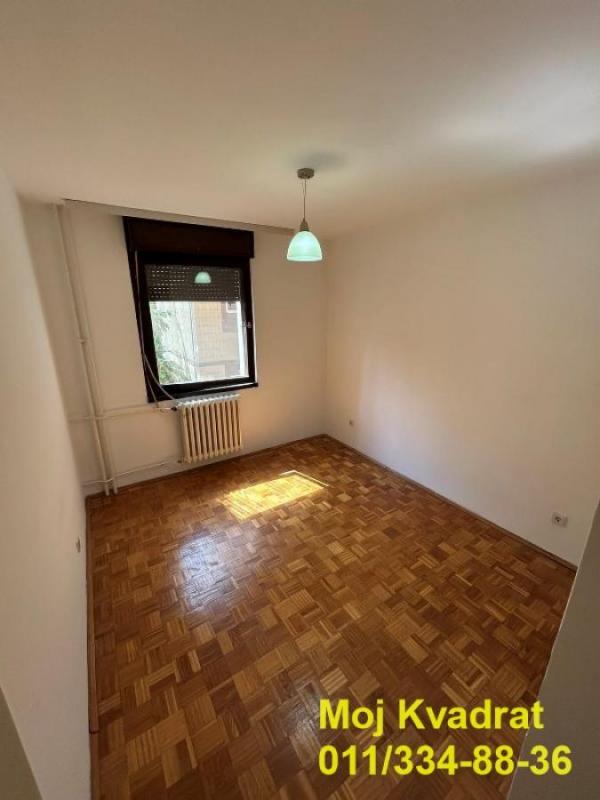 Stan na prodaju u Beogradu, Cerak, troiposoban, 87m2, cena 196500 evra