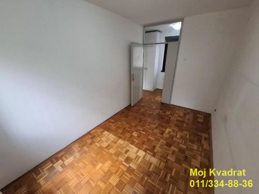 Stan na prodaju u Beogradu, Cerak, troiposoban, 87m2, cena 196500 evra