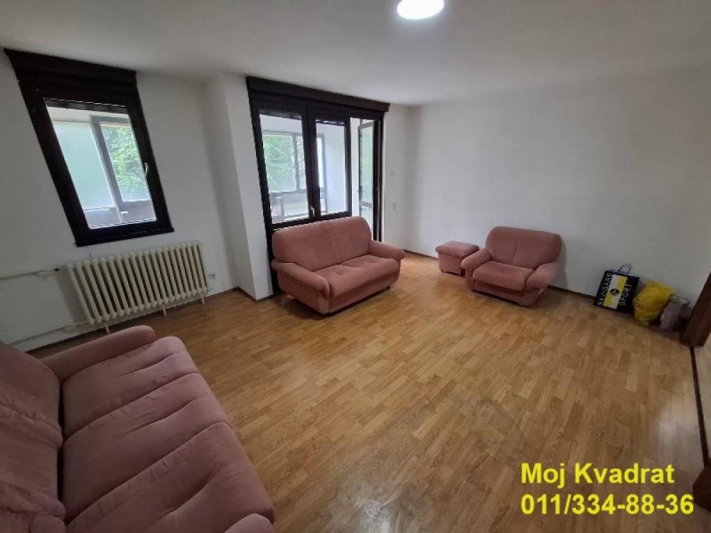 Stan na prodaju u Beogradu, Cerak, troiposoban, 87m2, cena 196500 evra