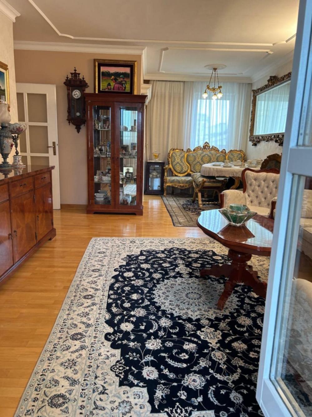 Stan na prodaju u Beogradu, Denkova bašta, trosoban, 90m2, cena 290000 evra