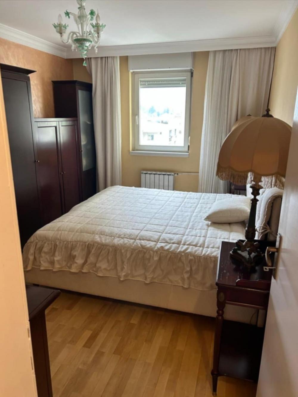 Stan na prodaju u Beogradu, Denkova bašta, trosoban, 90m2, cena 290000 evra