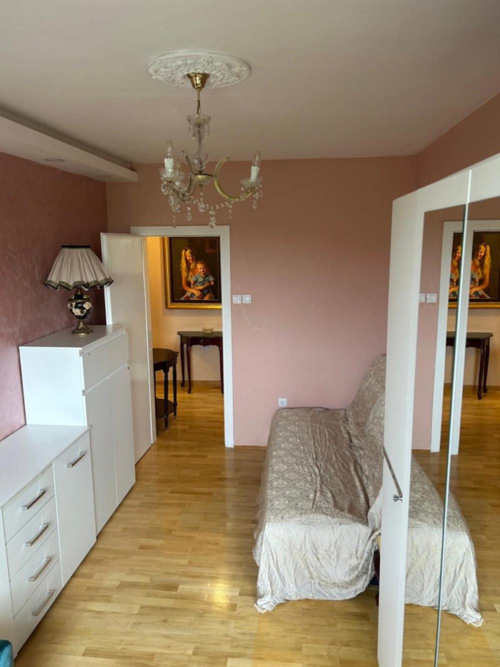 Stan na prodaju u Beogradu, Denkova bašta, trosoban, 90m2, cena 290000 evra