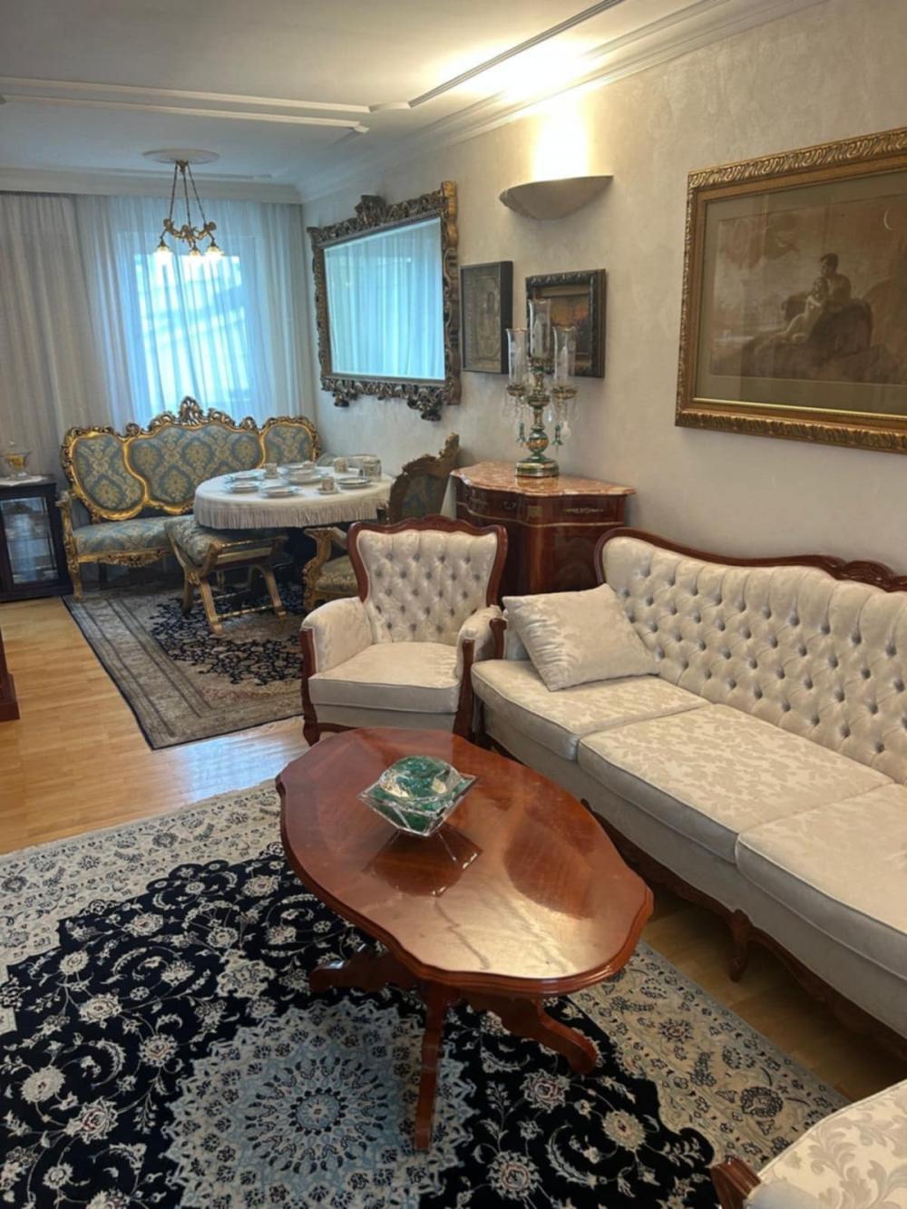 Stan na prodaju u Beogradu, Denkova bašta, trosoban, 90m2, cena 290000 evra