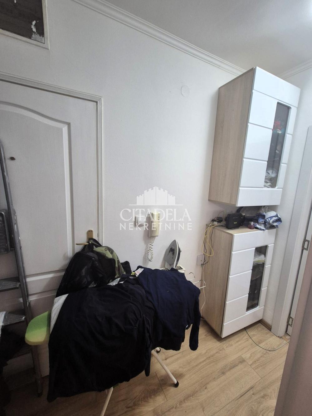 Stan na prodaju u Beogradu, Rakovica, jednoiposoban, 46m2, cena 75000 evra