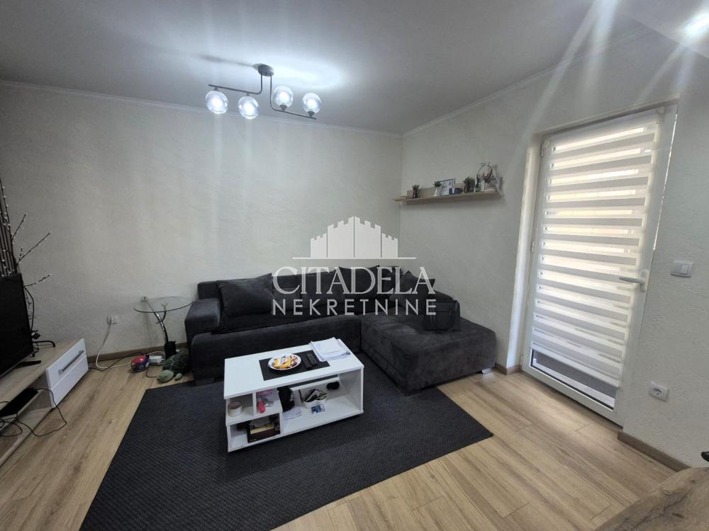 Stan na prodaju u Beogradu, Rakovica, jednoiposoban, 46m2, cena 75000 evra