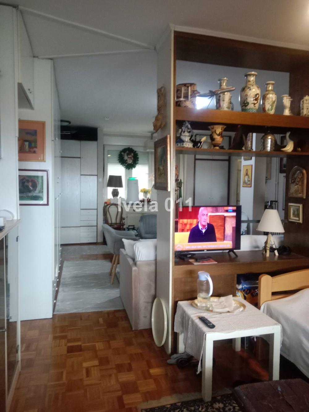 Stan na prodaju u Beogradu, Činovnička kolonija, dvoiposoban, 69m2, cena 185990 evra