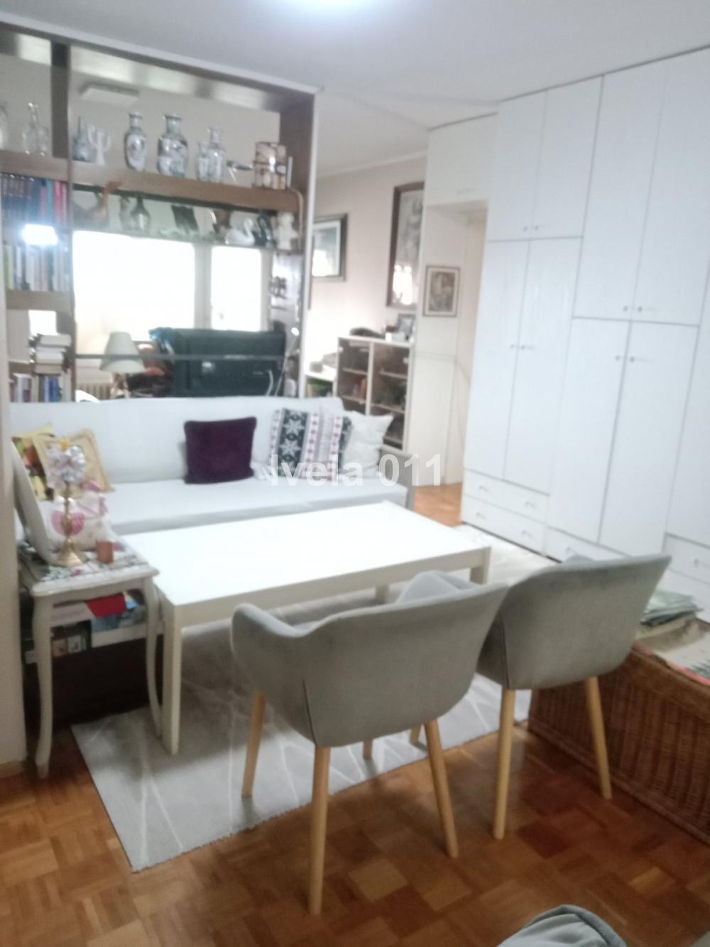 Stan na prodaju u Beogradu, Činovnička kolonija, dvoiposoban, 69m2, cena 185990 evra