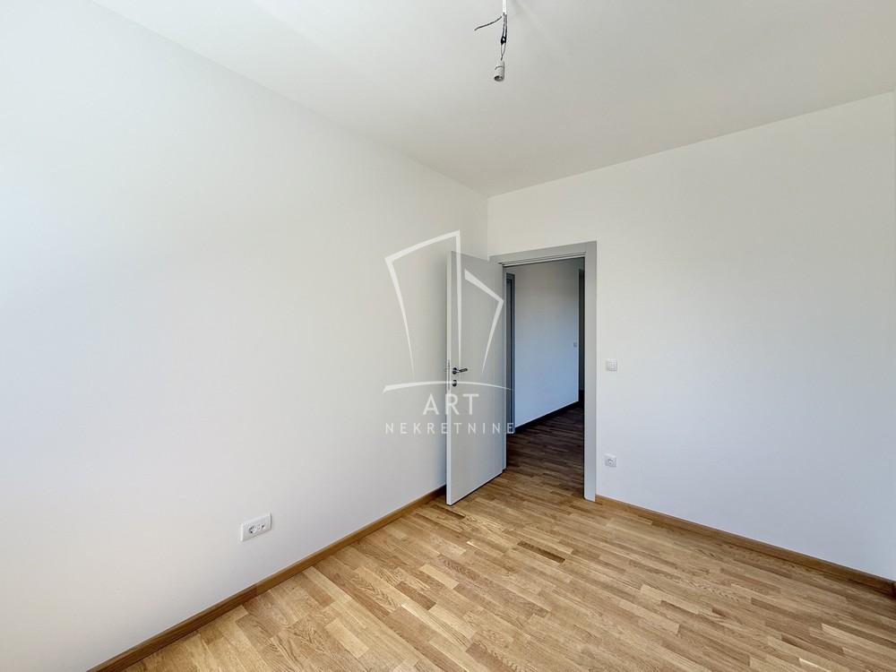 Stan na prodaju u Beogradu, Mirijevo, trosoban, 75m2, cena 157500 evra