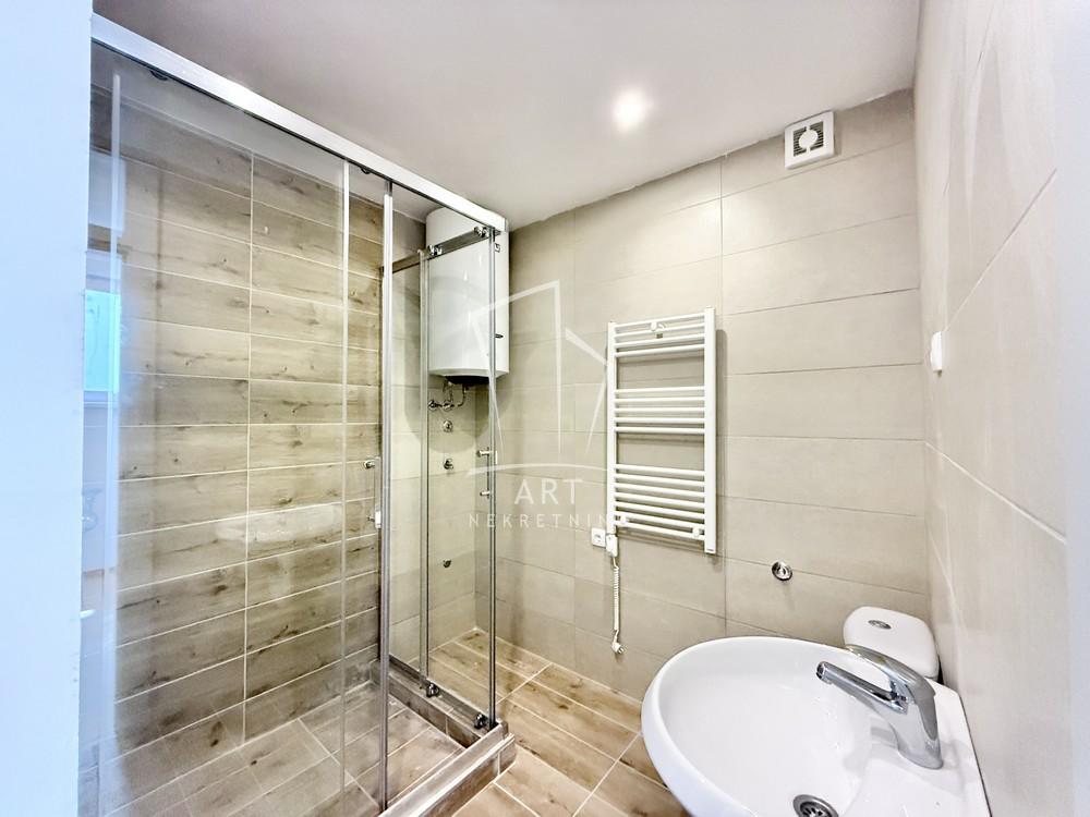 Stan na prodaju u Beogradu, Mirijevo, trosoban, 75m2, cena 157500 evra