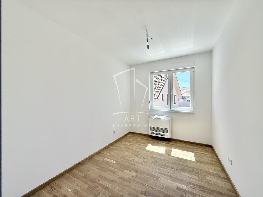 Stan na prodaju u Beogradu, Mirijevo, trosoban, 75m2, cena 157500 evra