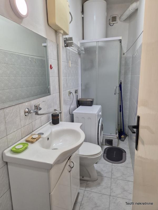 Stan na prodaju u Beogradu, Bulevar despota Stefana, dvosoban, 50m2, cena 215000 evra