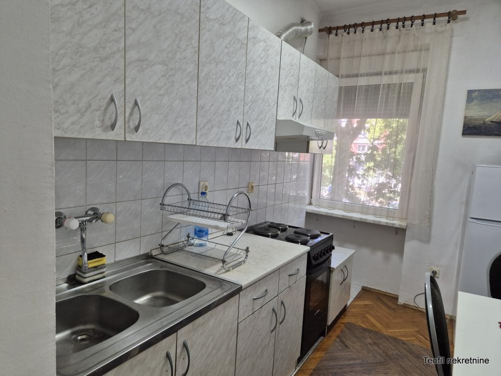 Stan na prodaju u Beogradu, Bulevar despota Stefana, dvosoban, 50m2, cena 215000 evra