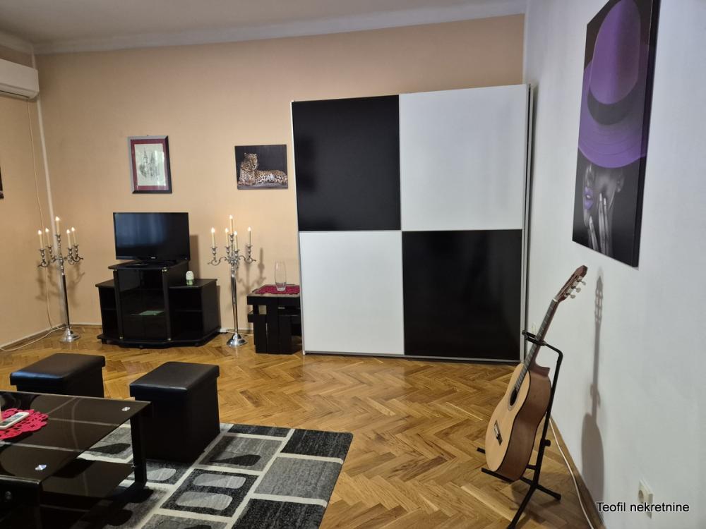 Stan na prodaju u Beogradu, Bulevar despota Stefana, dvosoban, 50m2, cena 215000 evra