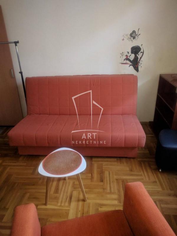Stan na prodaju u Beogradu, Karaburma, 20m2, cena 87000 evra