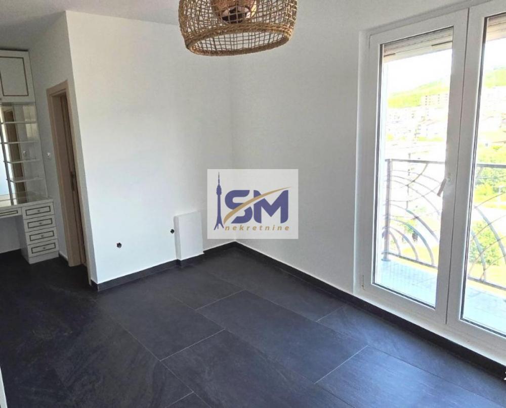 Stan na prodaju u Beogradu, Mirijevo, trosoban, 88m2, cena 176000 evra