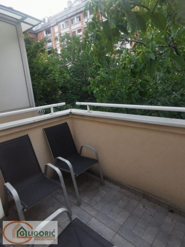 Stan na prodaju u Beogradu, Bulevar kralja Aleksandra, troiposoban, 90m2, cena 250000 evra