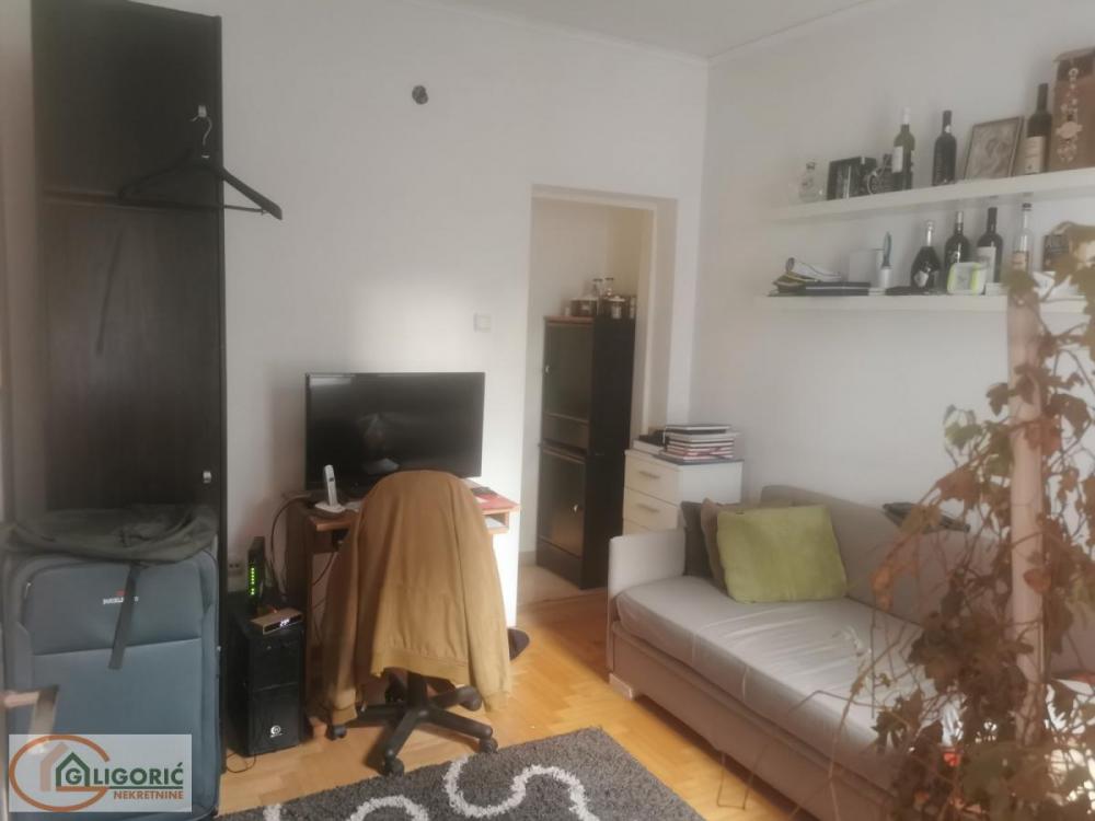 Stan na prodaju u Beogradu, Bulevar kralja Aleksandra, troiposoban, 90m2, cena 250000 evra