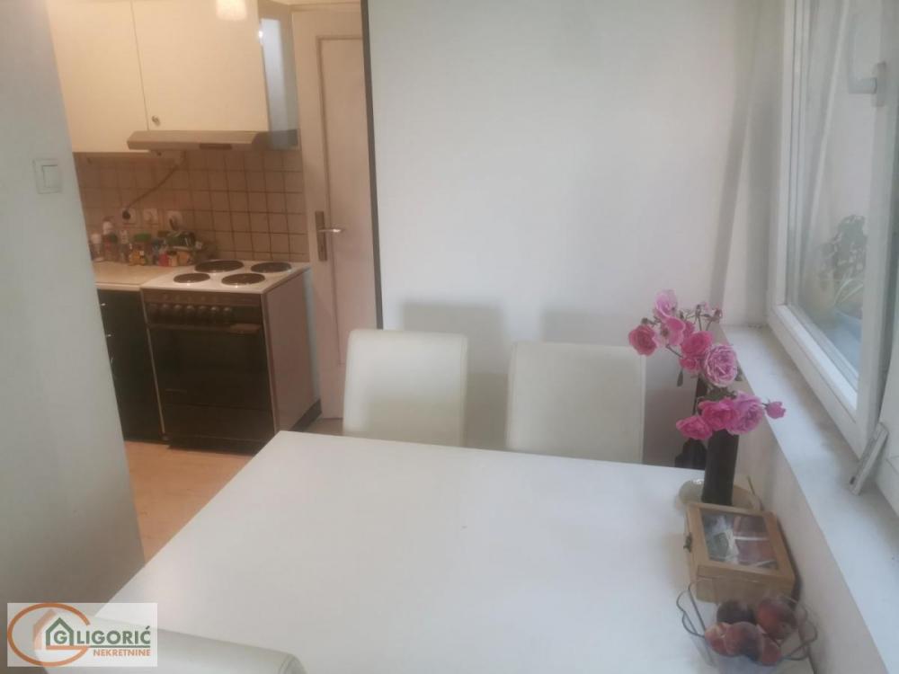 Stan na prodaju u Beogradu, Bulevar kralja Aleksandra, troiposoban, 90m2, cena 250000 evra