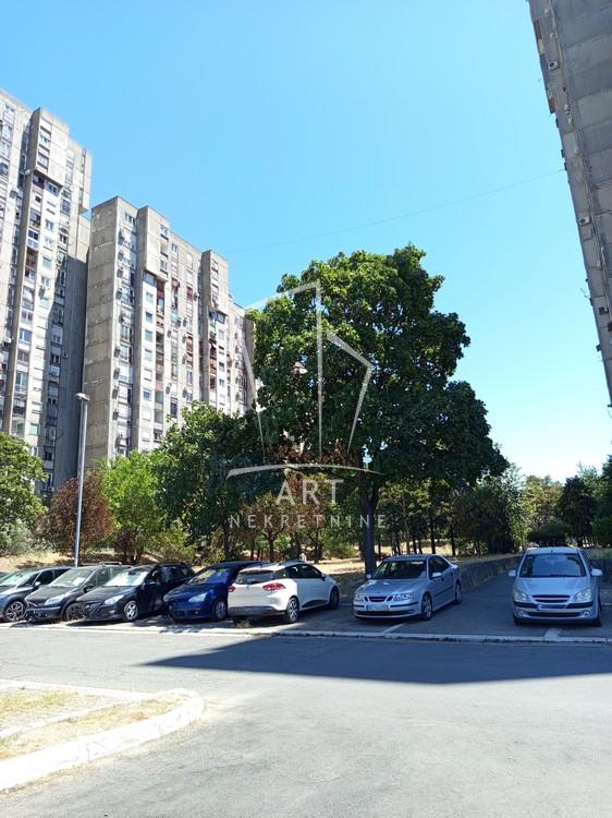 Stan na prodaju u Beogradu, Novi Beograd blok 62, dvoiposoban, 63m2, cena 171000 evra