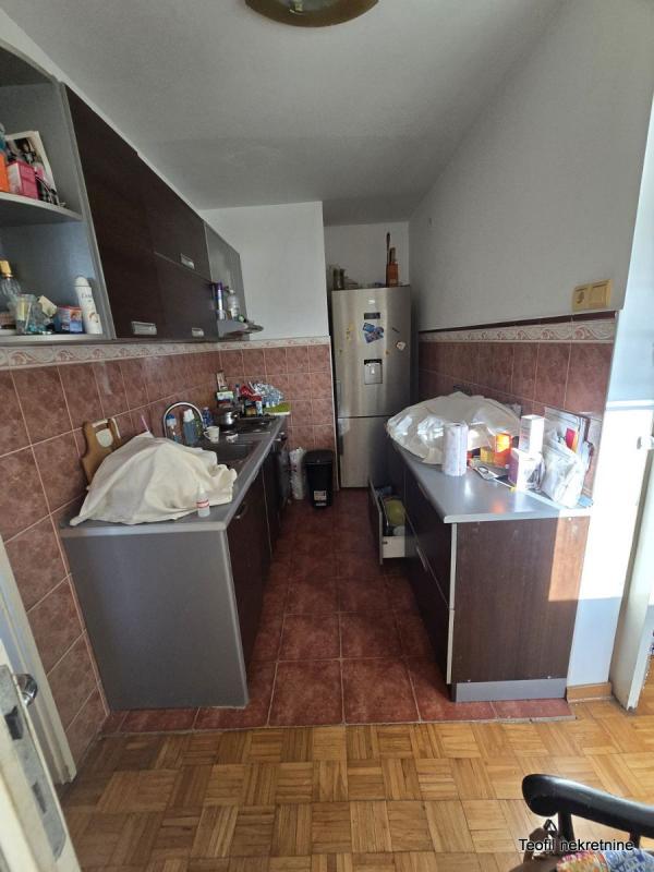 Stan na prodaju u Beogradu, Crveni Krst, troiposoban, 72m2, cena 195500 evra