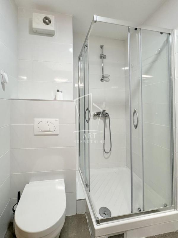 Stan na prodaju u Beogradu, Zemun, jednosoban, 38m2, cena 159950 evra