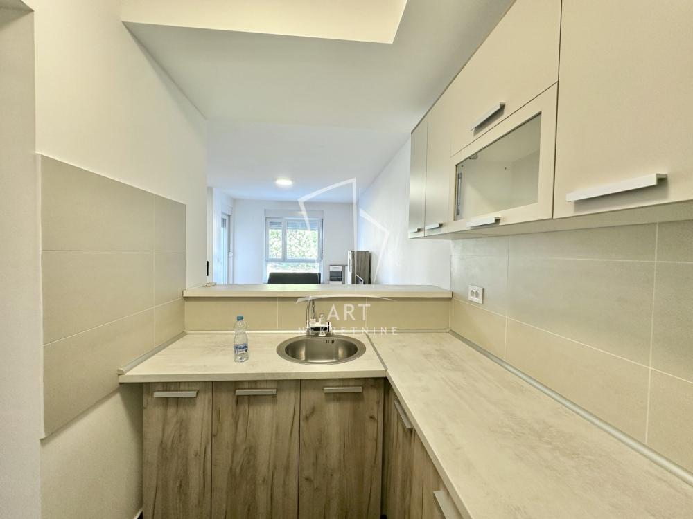 Stan na prodaju u Beogradu, Zemun, jednosoban, 38m2, cena 159950 evra