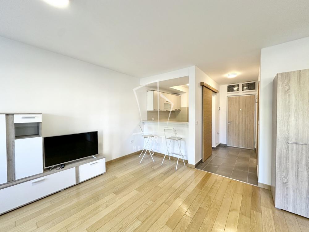 Stan na prodaju u Beogradu, Zemun, jednosoban, 38m2, cena 159950 evra
