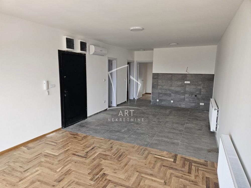 Stan na prodaju u Beogradu, Čukarica, dvoiposoban, 63m2, cena 113400 evra