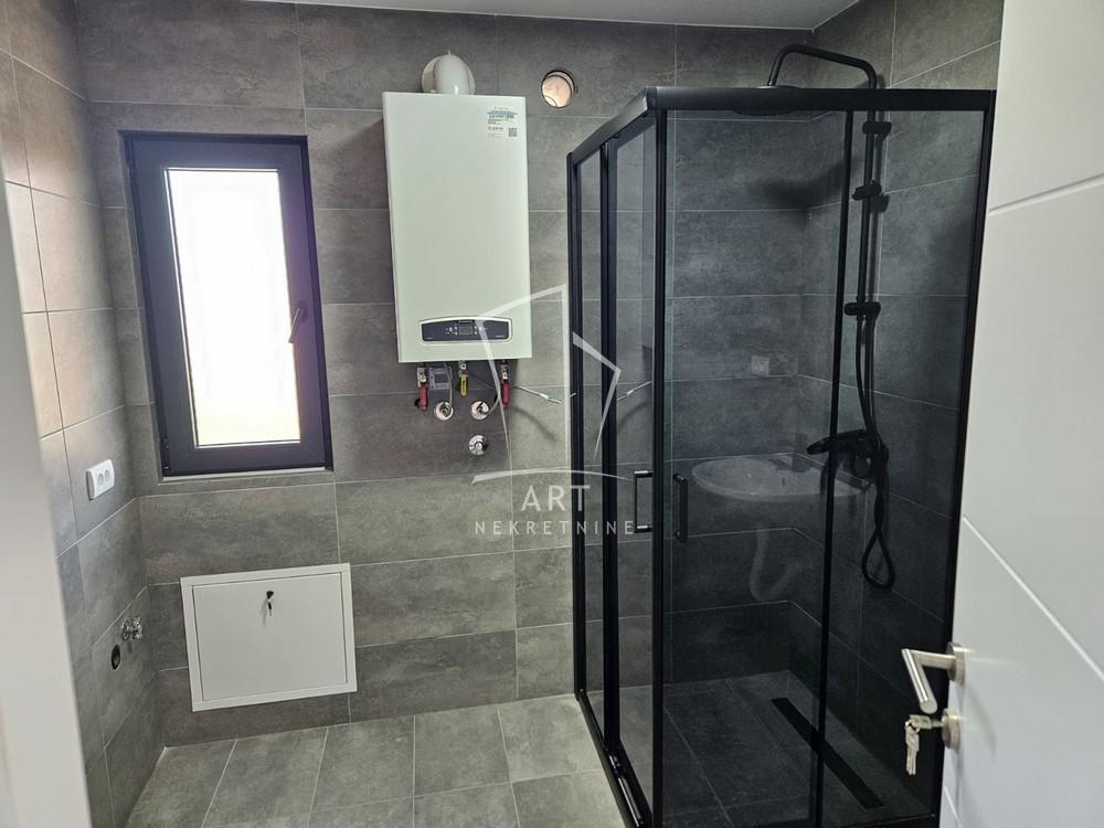 Stan na prodaju u Beogradu, Čukarica, dvoiposoban, 63m2, cena 113400 evra