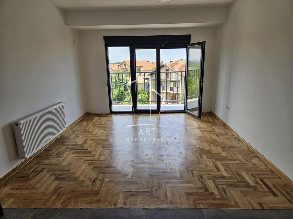 Stan na prodaju u Beogradu, Čukarica, dvoiposoban, 63m2, cena 113400 evra