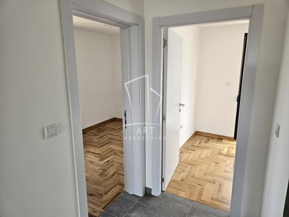 Stan na prodaju u Beogradu, Čukarica, dvoiposoban, 63m2, cena 113400 evra