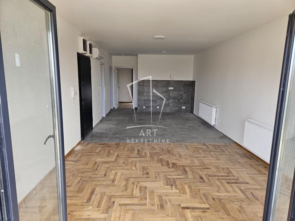 Stan na prodaju u Beogradu, Čukarica, dvoiposoban, 63m2, cena 113400 evra