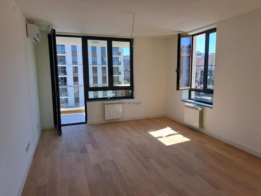 Stan na prodaju u Beogradu, Beograd na vodi, trosoban, 79m2, cena 325000 evra