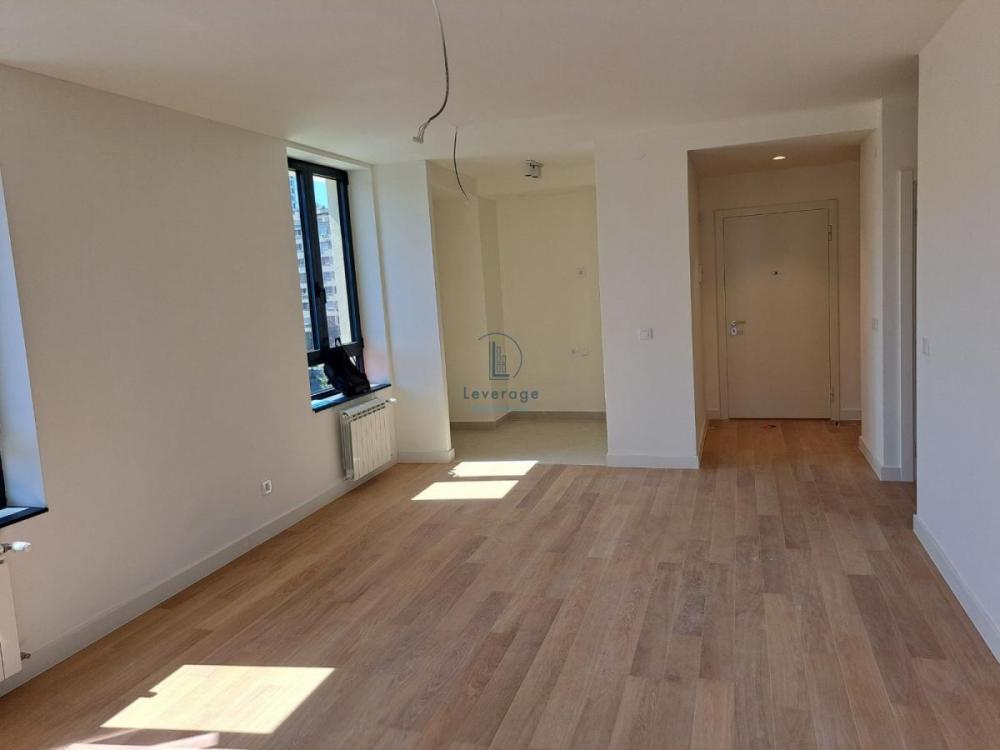Stan na prodaju u Beogradu, Beograd na vodi, trosoban, 79m2, cena 325000 evra