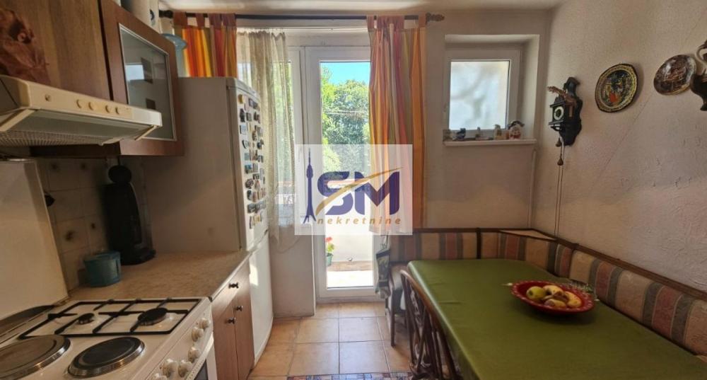 Stan na prodaju u Beogradu, Železnik, dvoiposoban, 54m2, cena 108000 evra