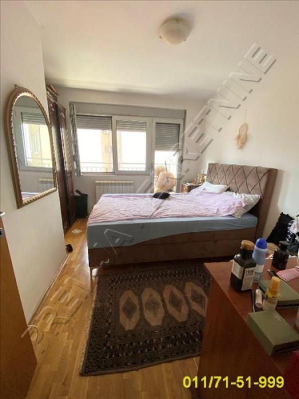 Stan na prodaju u Beogradu, Neimar, trosoban, 83m2, cena 330000 evra