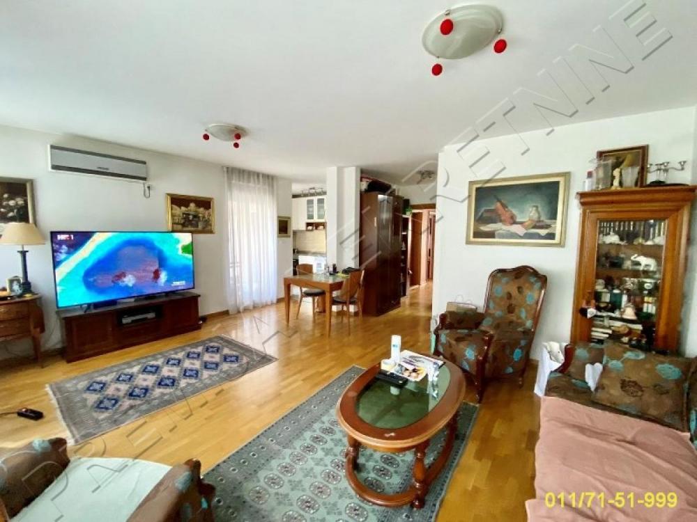 Stan na prodaju u Beogradu, Neimar, trosoban, 83m2, cena 330000 evra