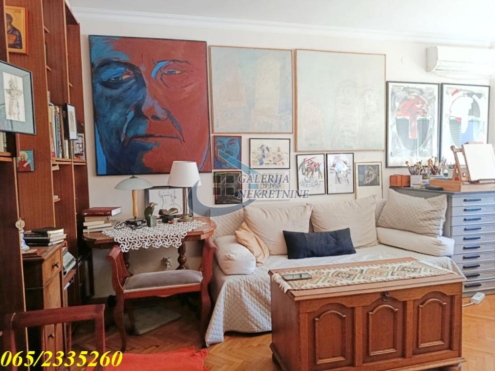 Stan na prodaju u Beogradu, Vračar, jednoiposoban, 38m2, cena 173000 evra