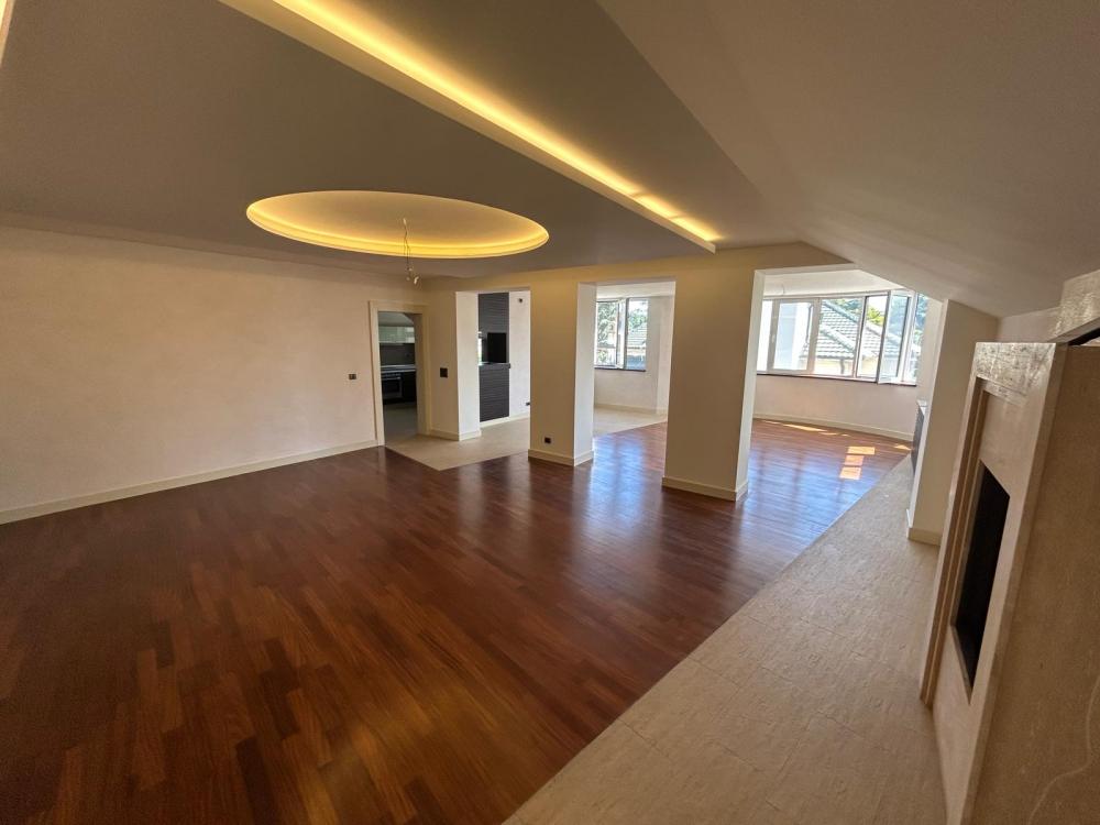 Stan na prodaju u Beogradu, Banovo brdo, cetvorosoban, 147m2, cena 460000 evra