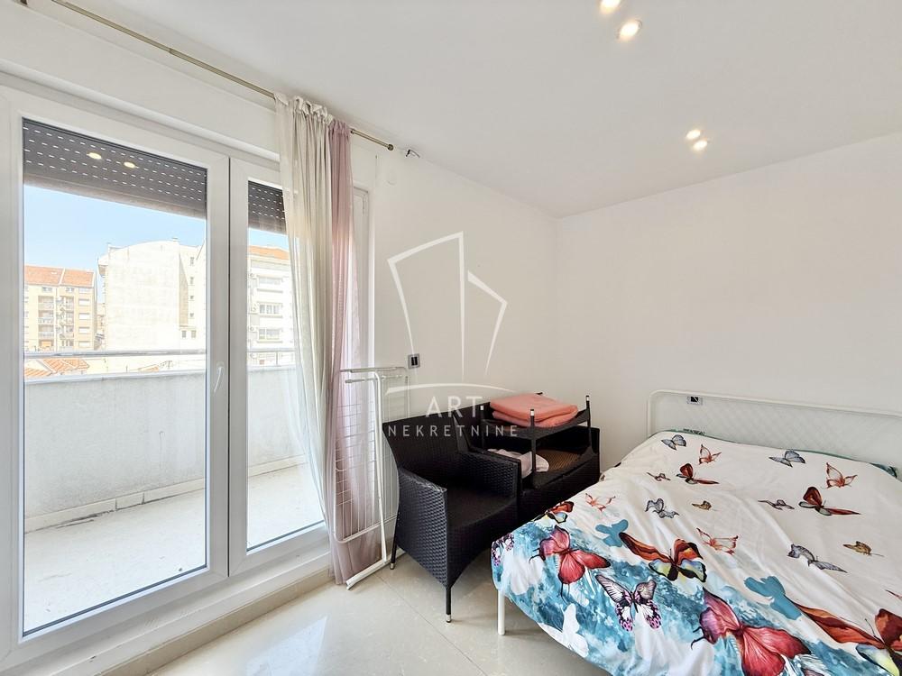 Stan na prodaju u Beogradu, Pašino brdo, cetvorosoban, 130m2, cena 357500 evra