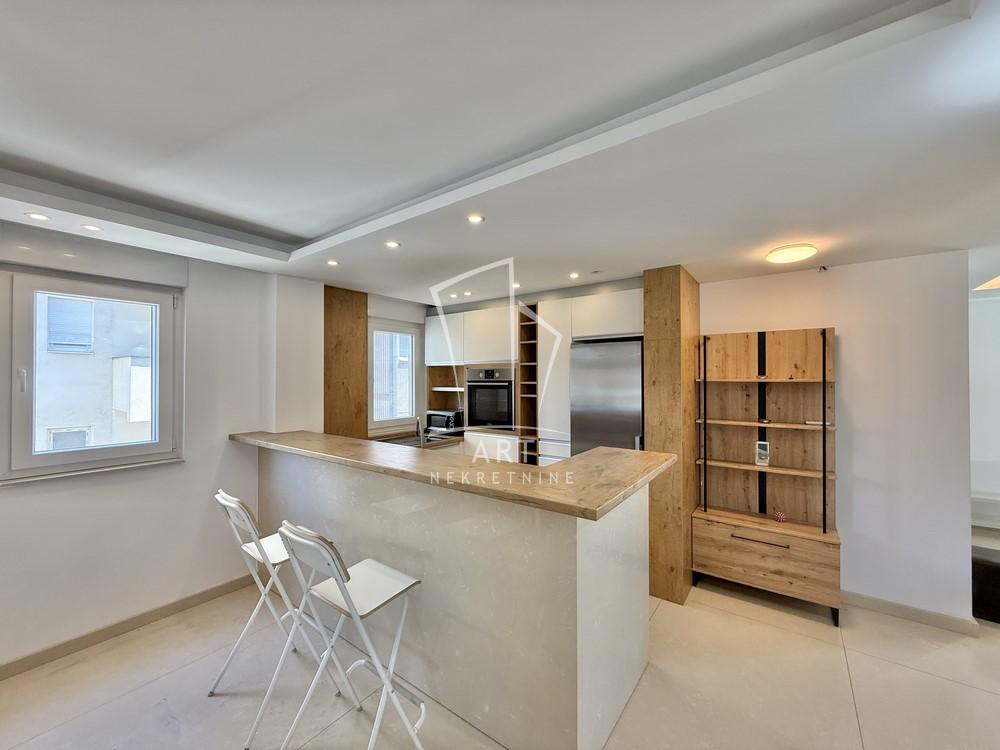 Stan na prodaju u Beogradu, Pašino brdo, cetvorosoban, 130m2, cena 357500 evra