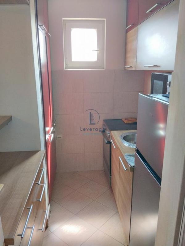 Stan na prodaju u Beogradu, Cvetkova pijaca, jednoiposoban, 39m2, cena 137000 evra