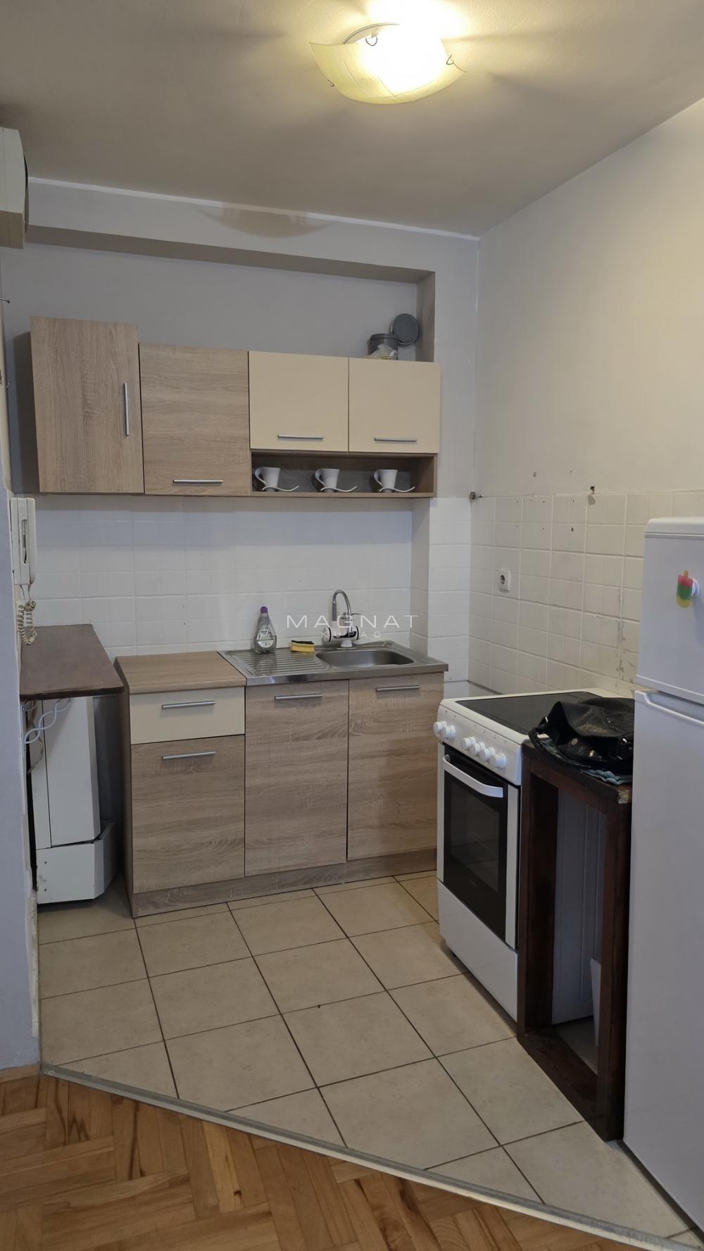 Stan na prodaju u Beogradu, Pašino brdo, dvosoban, 48m2, cena 173000 evra