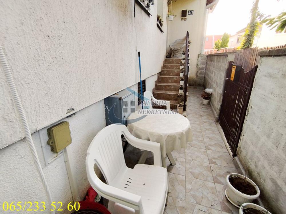 Stan na prodaju u Beogradu, Petlovo brdo, jednosoban, 25m2, cena 70000 evra
