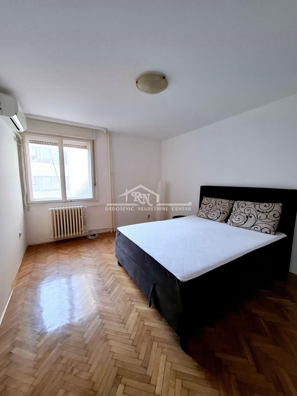 Stan na prodaju u Beogradu, Vračar, jednosoban, 38m2, cena 185000 evra