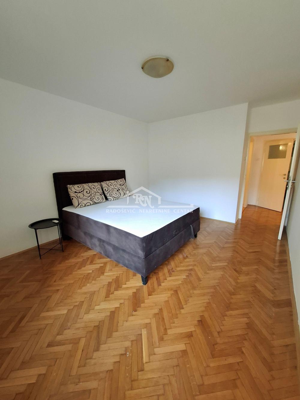 Stan na prodaju u Beogradu, Vračar, jednosoban, 38m2, cena 185000 evra