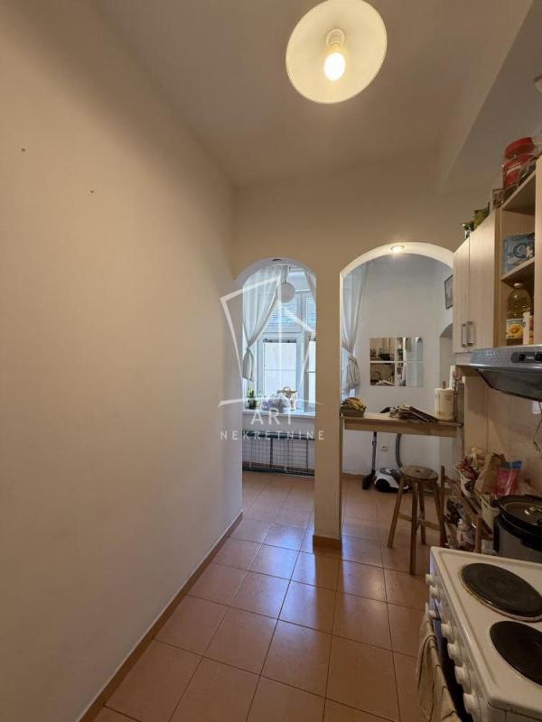 Stan na prodaju u Beogradu, Stari grad, dvoiposoban, 47m2, cena 245000 evra