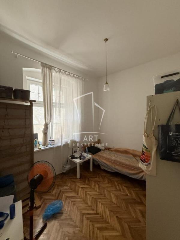 Stan na prodaju u Beogradu, Stari grad, dvoiposoban, 47m2, cena 245000 evra